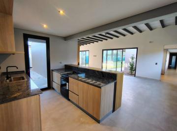 Casa · 215m² · 4 Ambientes · 2 Cocheras · Casa a Estrenar - 3 Habitaciones - Luján de Cuyo - Mendoza