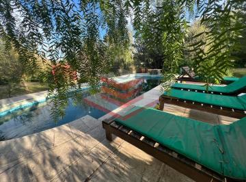 Casa · 237m² · 4 Ambientes · 1 Cochera · Casa en Venta en Bialet Massé con Pileta y Departamento