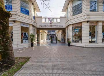 Local comercial · 25m² · Local Comercial en Venta en Galeria Victoria Funes