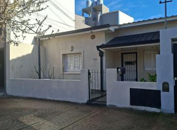 PH de 3 ambientes, Mar del Plata · Casa PH 3 Ambientes, Patio, Parrilla. Alquiler 24 Meses. Don Bosco