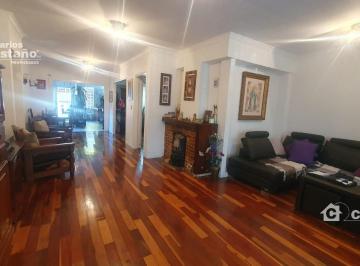 Casa · 374m² · 5 Ambientes · 1 Cochera · Exc. Casa 5 Amb. con Galpón, Ideal Ampliación