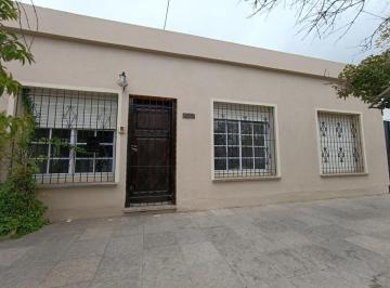 Casa · 85m² · 4 Ambientes · 1 Cochera · Casa y Terreno Salta 427.