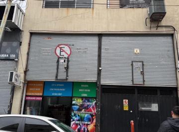 Local comercial · 550m² · Local - Flores