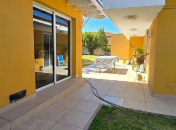 Casa de 6 ambientes, Ciudad de Mendoza · Casa en Venta Dalvian Cº Angostura