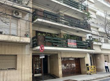 Departamento · 200m² · 6 Ambientes · 1 Cochera · Departamento en Venta 5 Ambientes - Flores