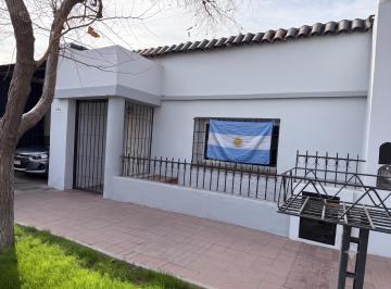Bodega-Galpón de 6 ambientes, Godoy Cruz · Casa + Galpón en Boulogne Sur Mer