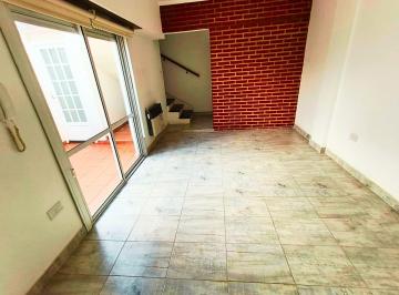 PH · 52m² · 4 Ambientes · Alquiler de PH 2 Dormis en La Plata