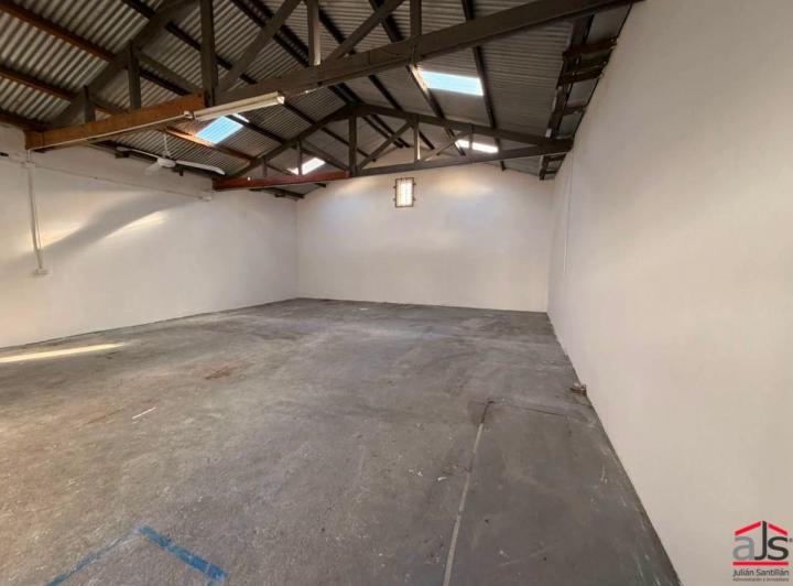 Bodega-Galpón · 80m²