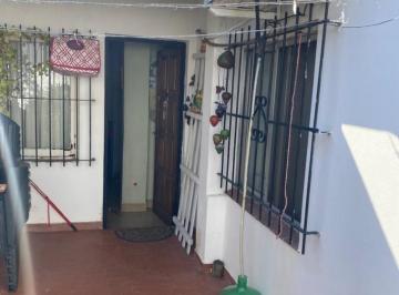 PH · 70m² · 3 Ambientes · PH a Reciclar en Beccar Sin Expensas - No Apto Credito