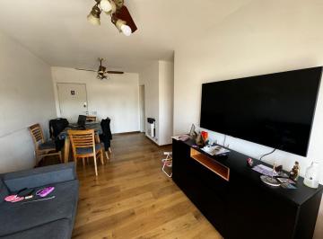 Departamento · 57m² · 3 Ambientes · Departamento en Venta 2 Dorm. en Abasto