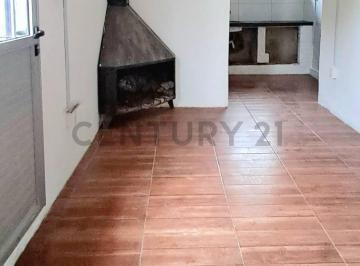 Casa · 42m² · 2 Ambientes · 1 Cochera · Alquiler\casa 1 Dorm, Opc. 2\garaje\estreno\a m Parada Bus\