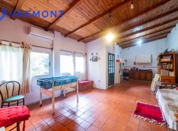 Casa · 171m² · 5 Ambientes · Nuevo Valorcasa en Venta 5 Ambientes en Flores con Quincho y Jardín =)