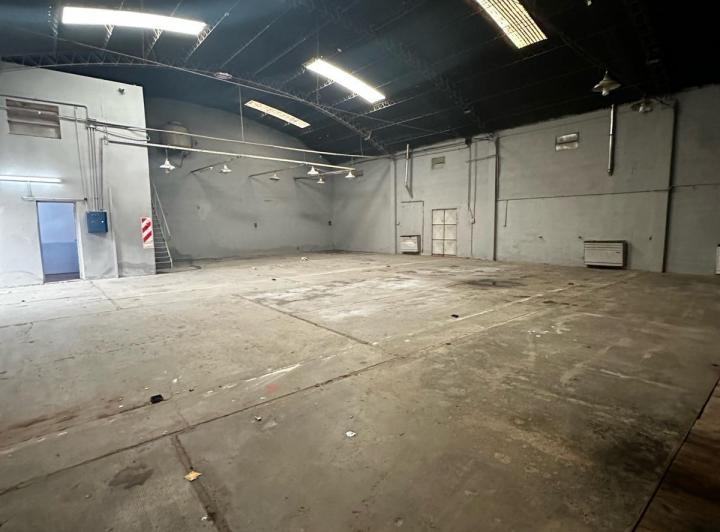 Bodega-Galpón · 300m²