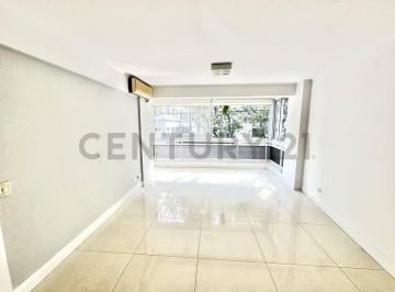 Departamento · 65m² · 3 Ambientes · Alquiler Departamento 3 Ambientes Al Frente con Cochera en Palermo Chico Muy Luminoso