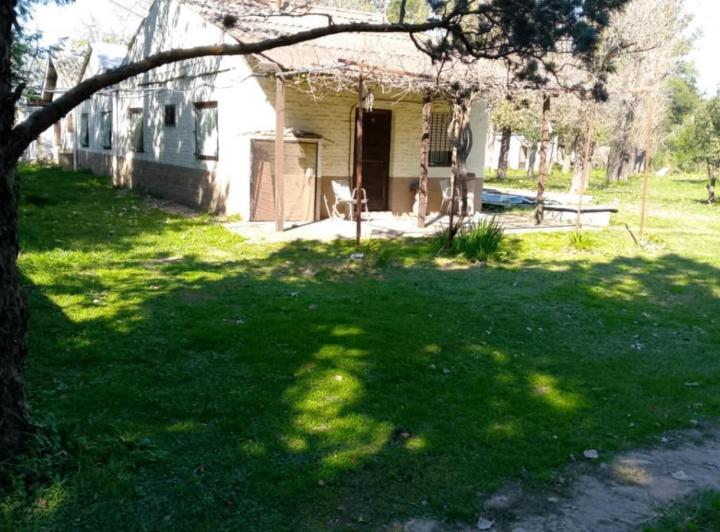 Casa · 600m² · 8 Ambientes · 6 Cocheras
