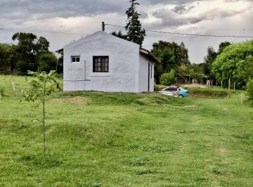 Casa · 50m² · 2 Ambientes · Casa en Riachuelo en Alquiler de 1 Dormitorio con Patio