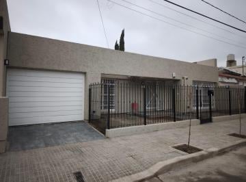 Foto · Casa. 3 Dorm. 2 Baño. Cochera Doble. Excelente Ubicación. B Alto Verde