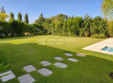 Casa · 130m² · 5 Ambientes · Casa en Venta en San Rafael, Villanueva, Tigre