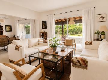 Casa · 130m² · 5 Ambientes · Casa en Venta en San Rafael, Villanueva, Tigre