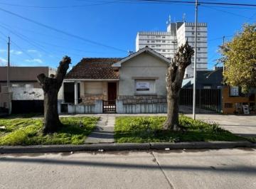 Casa · 184m² · 3 Ambientes · Chalet 3 Ambientes + Galpon en Venta