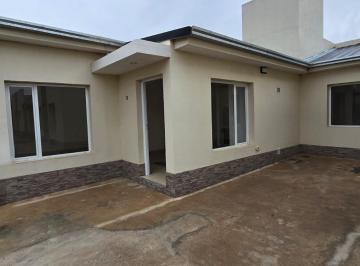 PH · 360m² · 3 Ambientes · PH en Plottier