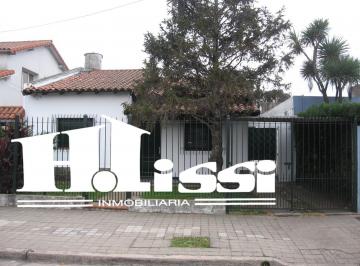 Casa · 80m² · 3 Ambientes · 1 Cochera · Chalet en Temperley Este