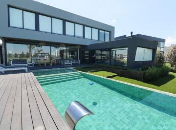 Casa de 6 ambientes, Escobar · Venta de Lujosa Propiedad con Muelle Al Río en El Naudir Escobar