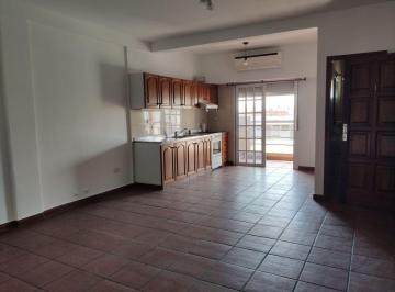 Departamento de 4 ambientes, Morón · En Alquiler - Departamento 4 Ambientes con Cochera - Haedo Norte