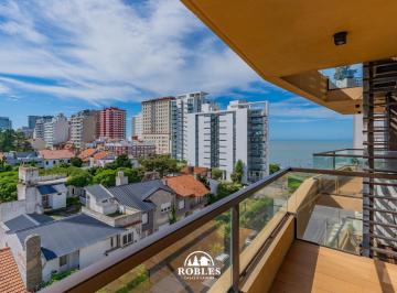 Departamento · 102m² · 3 Ambientes · 2 Cocheras · Excelente Departamento en Moderno Edificio, en Zona Playa Grande.