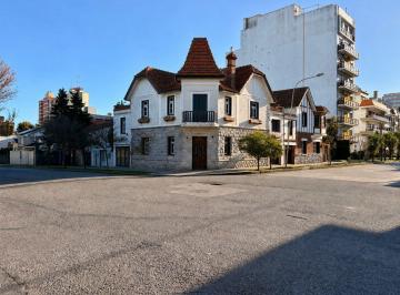 Oficina comercial · 105m² · 4 Ambientes · Pintoresco Chalet Para Uso Profesional en Esquina de Stella Maris
