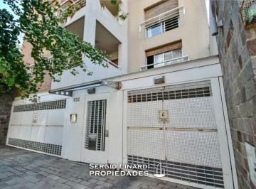 Departamento · 73m² · 3 Ambientes · 1 Cochera · Departamento de 3 Ambientes con 2 Baños y Cochera en El Centro de Moron