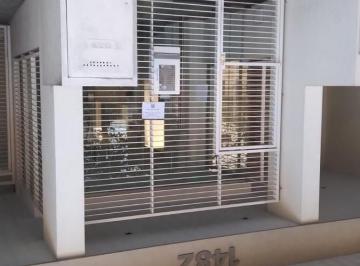 Departamento · 1 Ambiente · 8 Entre 62 y 63