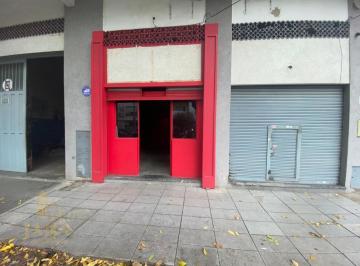 Local comercial · 29m² · 1 Ambiente · 2 Cocheras · Local en Quilmes