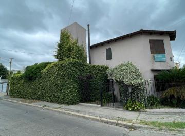 Casa de 4 ambientes, La Plata · Casa en Alquiler 6bis y 519 Ringuelet - 3 Dorm..