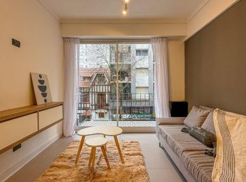 Departamento · 50m² · 2 Ambientes · Departamento 2 Ambientes con Dependencia y Balcon a La Calle en Venta