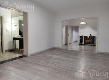 Casa · 100m² · 3 Ambientes · 1 Cochera · Casa Tres Ambientes con Fondo, Garaje y Quincho con Parrilla en Alquiler