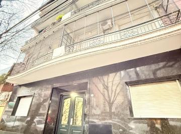 Departamento de 2 ambientes, Caballito · Venta de Departamento Dos Ambientes Para Reciclar en Edificio Estilo Frances