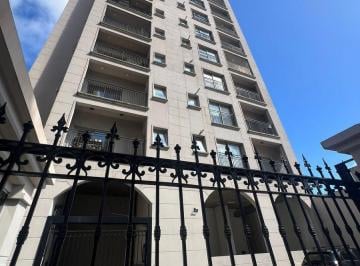 Departamento · 75m² · 3 Ambientes · 1 Cochera · Departamento 3 Ambientes con Balcón y Cochera en Alquiler - Bernal Centro