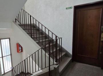 Departamento de 3 ambientes, Chacarita · Departamento de 3 Ambientes en Venta Muy Luminoso. Av Cordoba y Ravigniani