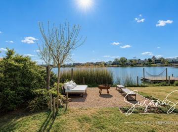 Casa · 261m² · 6 Ambientes · 1 Cochera · Casa en Venta en San Benito, Villanueva, Tigre