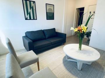 Departamento · 64m² · 3 Ambientes · Piso en San Nicolás, de 3 Ambientes con Dependencia, Excelentes Vistas, Amplio y Funcional.