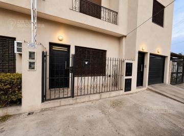 Departamento · 66m² · 2 Ambientes · 1 Cochera · Venta PH 2 Ambientes con Cochera Planta Baja