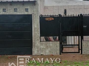 Casa · 5 Ambientes · 1 Cochera · Casa de 5 Hambientes Longchamps en Alquiler - Ramayo Propiedades