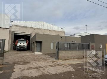 Bodega-Galpón · 330m² · 3 Ambientes · 2 Cocheras · Oficina con Depósito Alquiler Parque Industrial Este, 150 m² Más 180 de Galpón