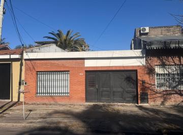 Casa · 125m² · 4 Ambientes · 1 Cochera · 2 Viviendas S/lote 226 m² - Ideal Inversión o 2 Flias.