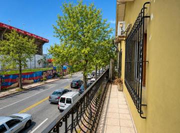 PH de 4 ambientes, San Fernando · Amplio PH en Victoria Sobre Avda Peron 1 Piso a La Calle Sin Expensas