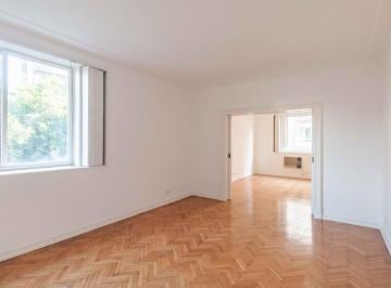 Departamento · 122m² · 4 Ambientes · 1 Cochera · Semipiso de 2 Dorm. con Cochera en La Emblemática Torre Sudamérica - Recoleta