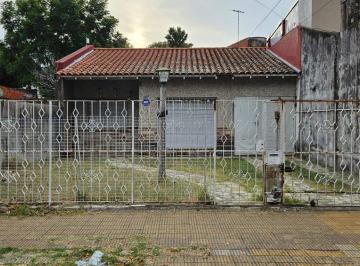 Casa · 219m² · 3 Ambientes · 1 Cochera · Casa en Munro - Este