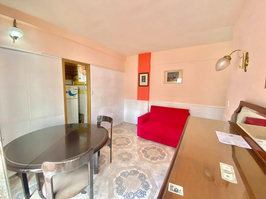 Depto 2 amb, 41m² con patio y amoblado — Centro