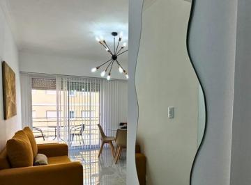 Departamento · 53m² · 3 Ambientes · 3 Ambientes Al Frente C/bcon. Reciclado y Amoblado